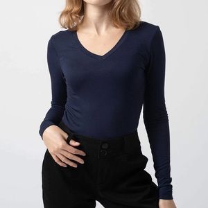 Zenana Outfitters Navy Blue Long Sleeve Tee